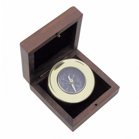 Kompas v dřevěné krabičce,prum.5cm